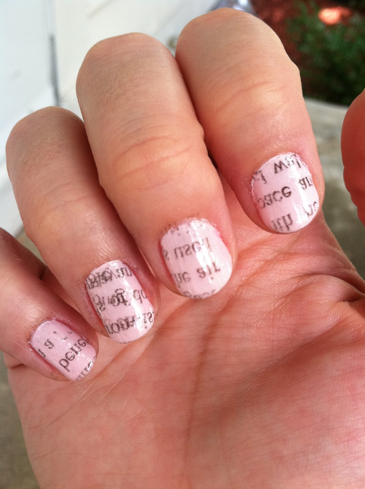 How To Make Newspaper Nails With Water